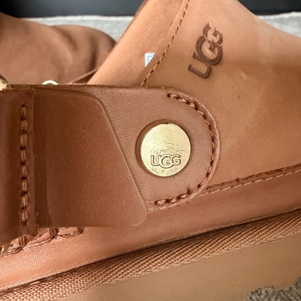 UGG Goldenstar Villa Clog - Picture 4 of 9